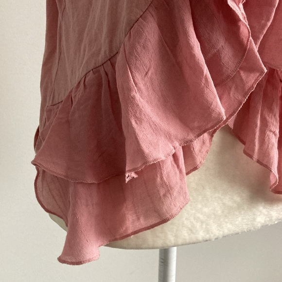 H&M Ruffle Vest - Picture 4 of 7